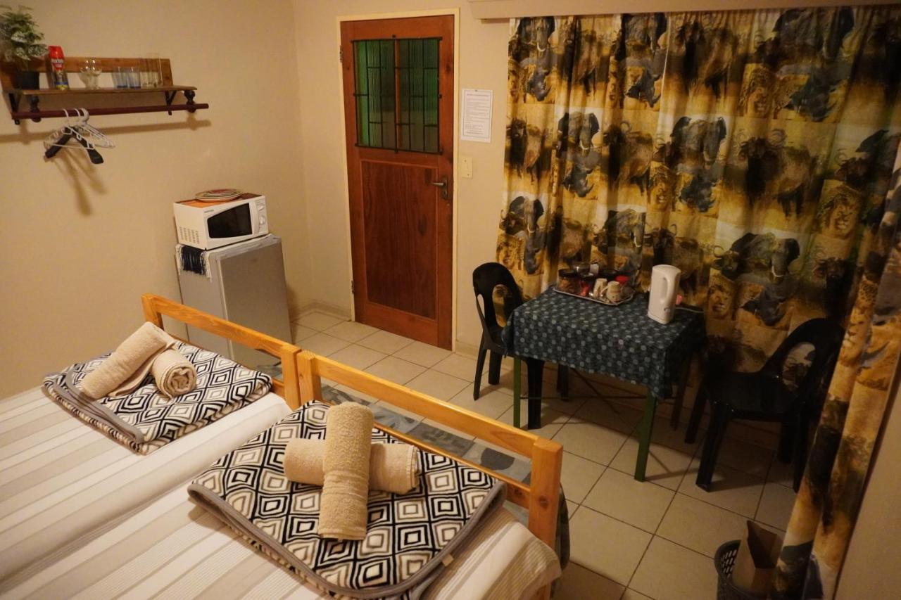 Okahandja Guesthouse Esterno foto